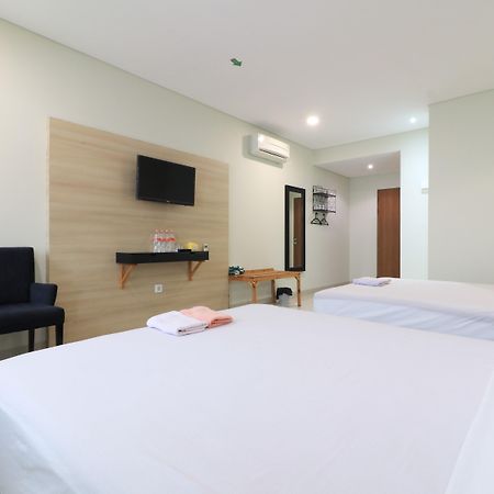 Locus Rooms Bandung Buitenkant foto